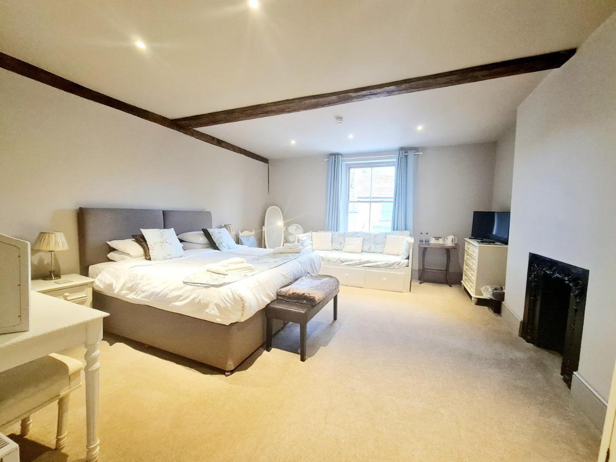 The Harvard Inn ستوك المظهر الخارجي الصورة