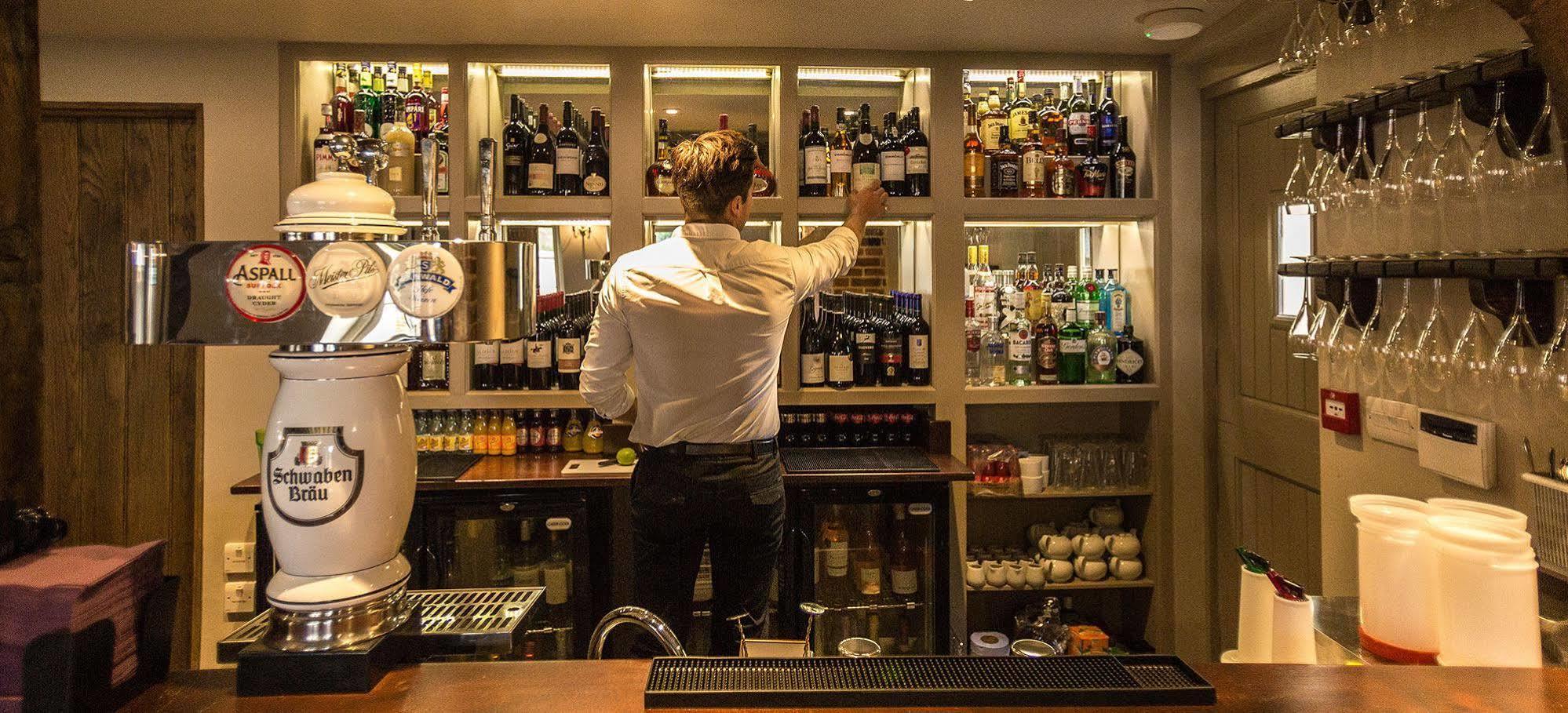 The Harvard Inn ستوك المظهر الخارجي الصورة